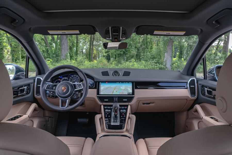 Торпедо Porsche Cayenne E-Hybrid (PO536) 2018 года  (NA) (фото 30 из 38)